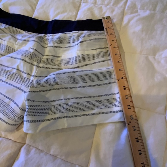 LOFT Black and White Striped High Waist Shorts Side Pockets And Zipper Size 6 - Picture 7 of 8